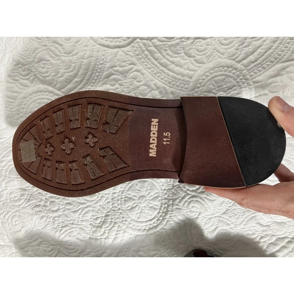 Steve Madden step up